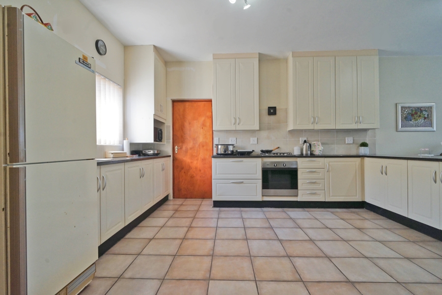 5 Bedroom Property for Sale in Seavale Eastern Cape